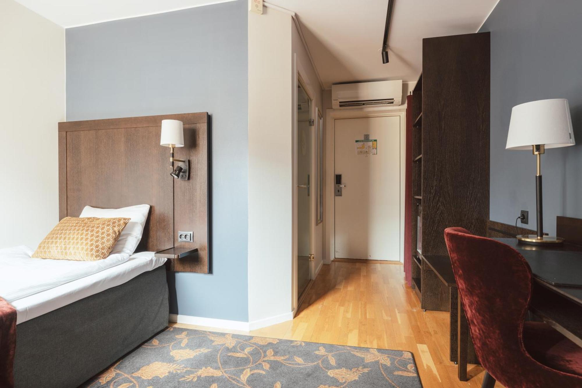 Home Hotel Kung Oscar Трольхеттан Экстерьер фото