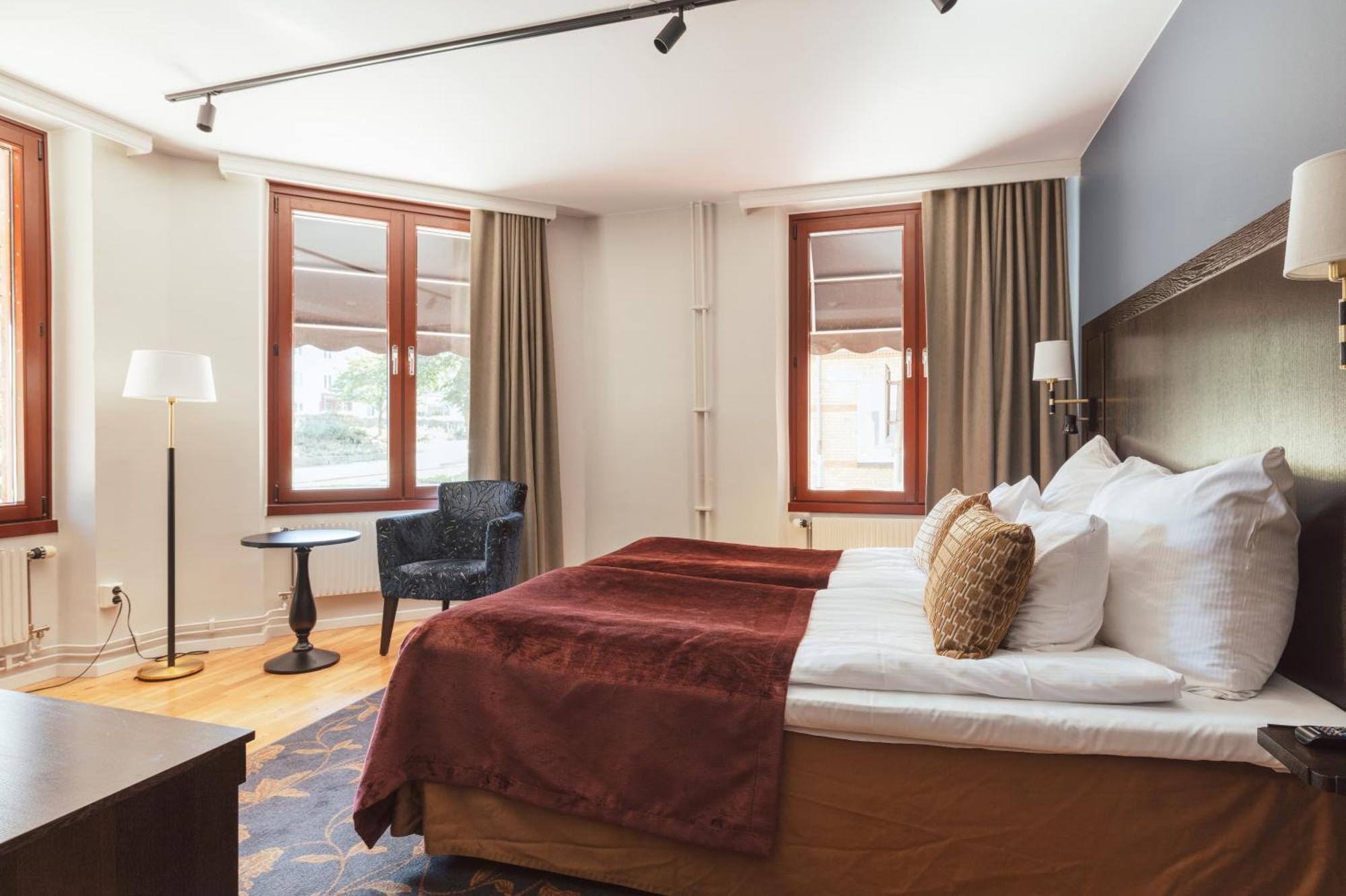 Home Hotel Kung Oscar Трольхеттан Экстерьер фото