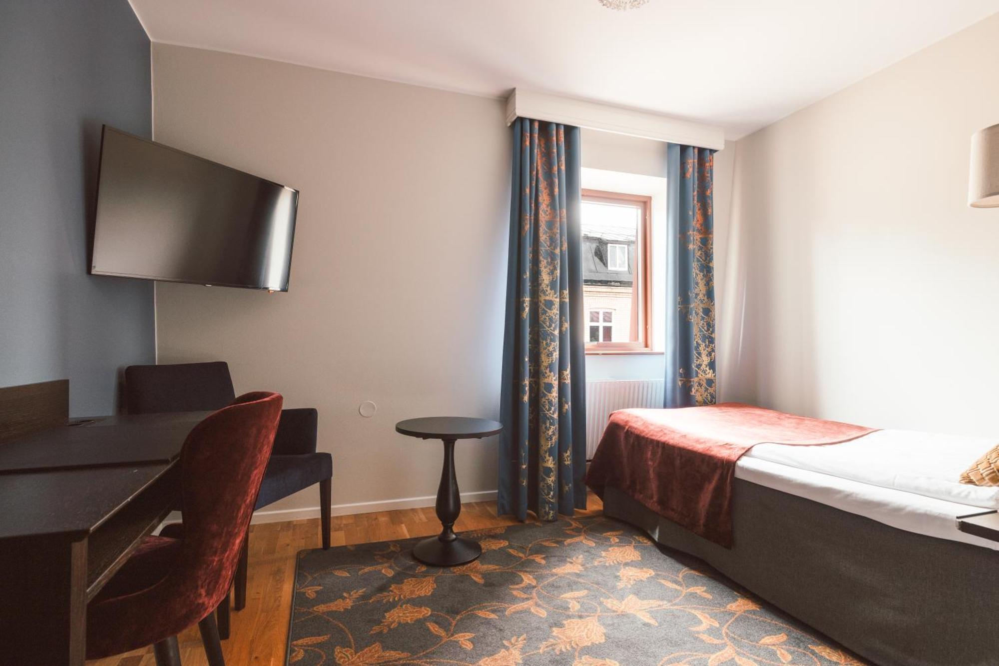 Home Hotel Kung Oscar Трольхеттан Экстерьер фото
